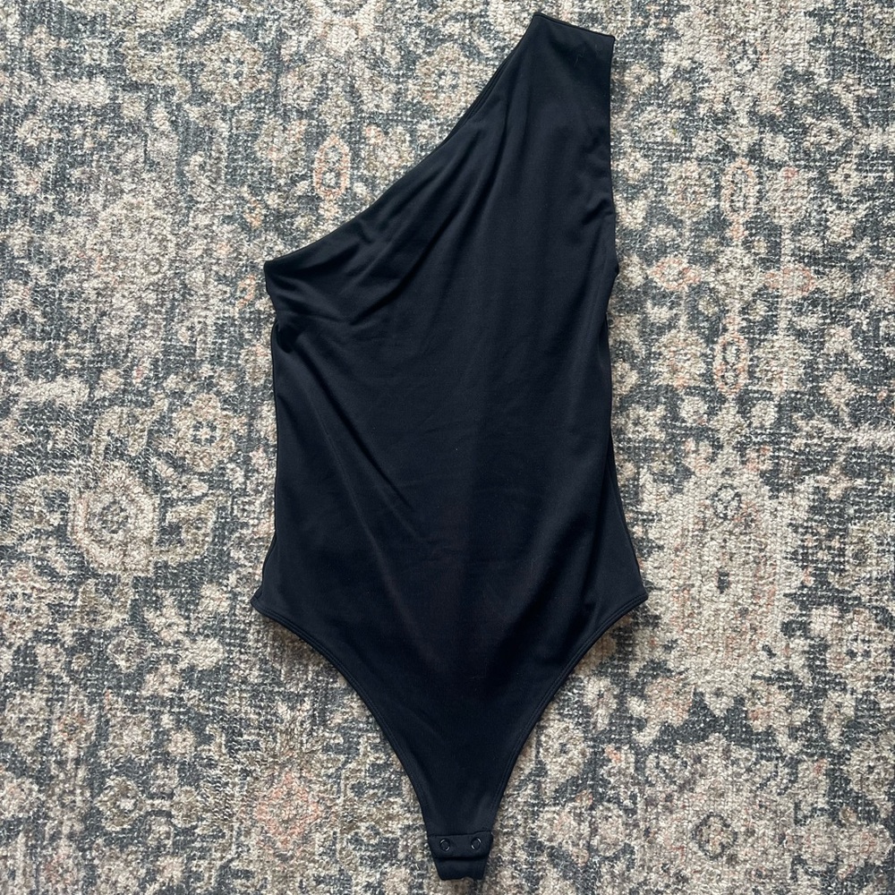 Aritzia Black Contour Bodysuit